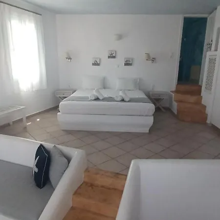 Solaris 2* Folegandros Town