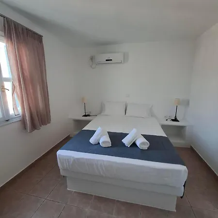 Solaris 2* Folegandros Town
