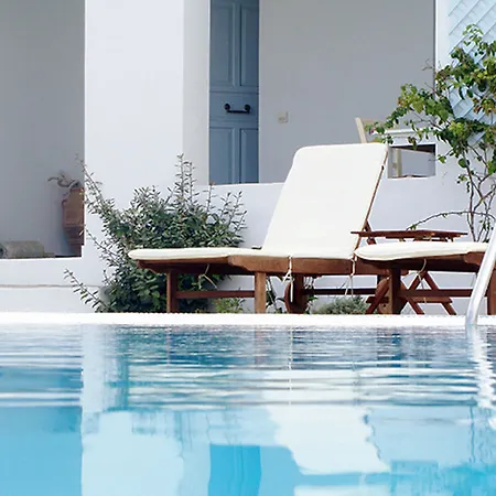 Solaris 2* Folegandros Town