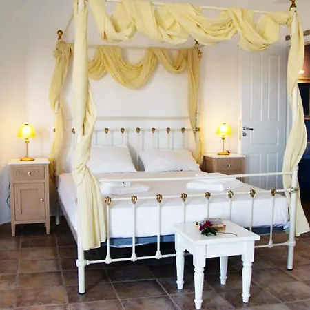 Отель Solaris Folegandros Town